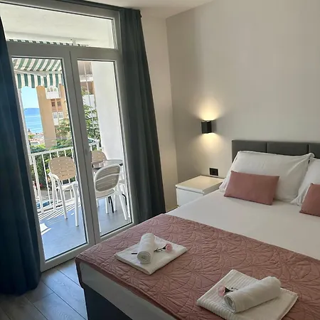Apartman Eme *